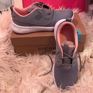 🛍 SALE 🛍 Sperry Women’s sz 7.5